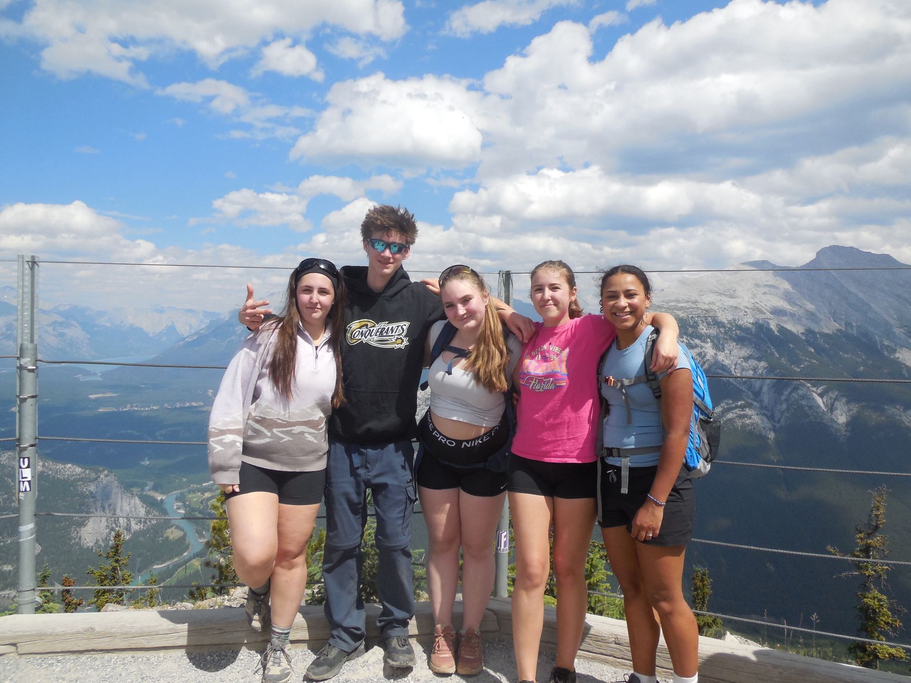 Amis à la gondole de Banff